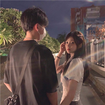 2023一左一右最潮情侣头像两张(24张)