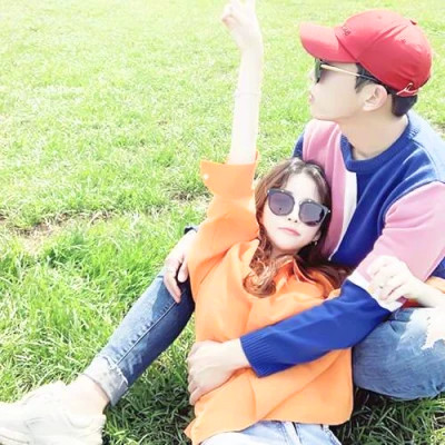 2023一左一右最潮情侣头像两张(24张)