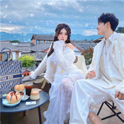 2023一左一右最潮情侣头像两张(24张)