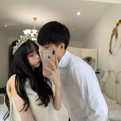 2023一左一右最潮情侣头像两张(24张)