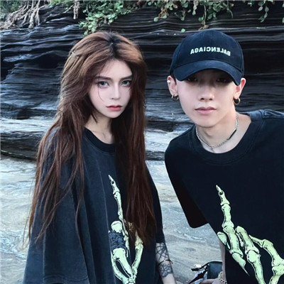 2023一左一右最潮情侣头像两张(24张)