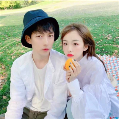 2023一左一右最潮情侣头像两张(24张)