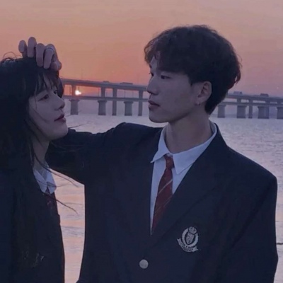 校园风清纯情侣头像图片(18张)