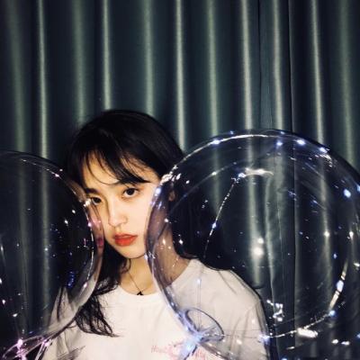 唯美高雅有诗意的微信头像图片女(24张)