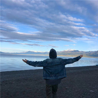 唯美高雅有诗意的微信头像图片男(精选24张)