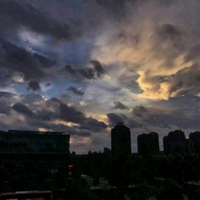 唯美高雅有诗意的微信头像图片大全(24张)