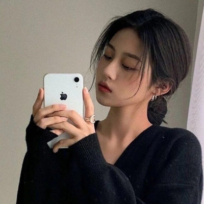 高雅有诗意的微信头像女(精选24张)