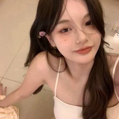 高雅有诗意的微信头像女(精选24张)