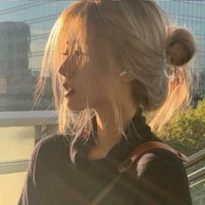 唯美诗意头像女图片(精选21张)