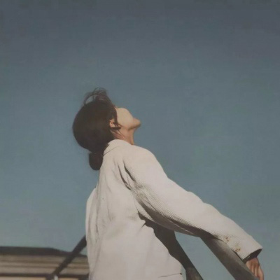 比较独特的情侣头像单人(精选24张)