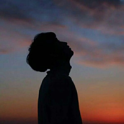 比较独特的情侣头像单人(精选24张)