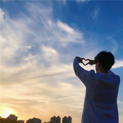 比较独特的情侣头像单人(精选24张)