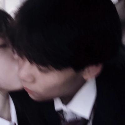 比较独特的情侣头像一左一右高清(精选20张)