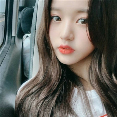 百看不厌的微信头像女生(14张)