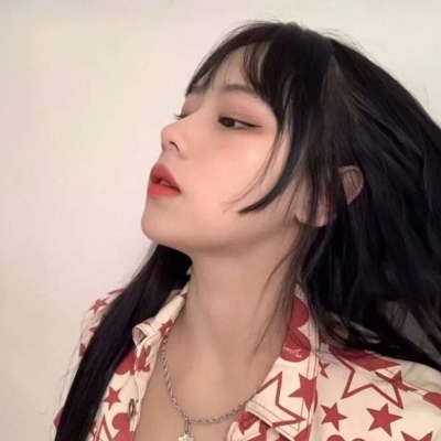 又酷又拽的女生头像图片(精选18张)