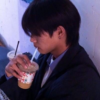 最伤感扎心的头像男(18张)