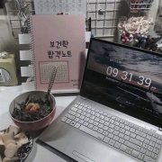 2023超好看的背景图片头像(精选26张)