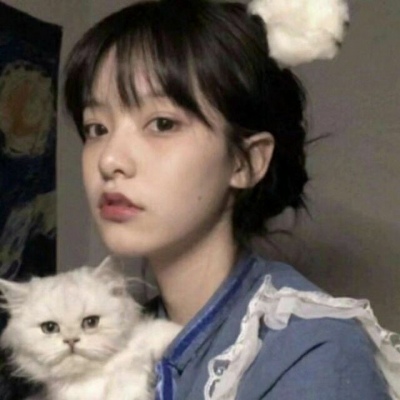 一男一女带宠物的情侣头像(精选22张)