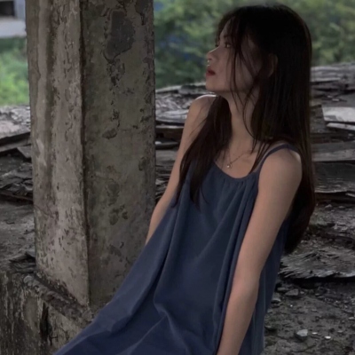 高清微丧女生头像(24张)