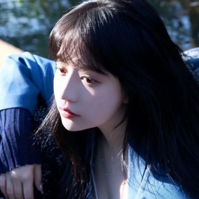 高清微丧女生头像(24张)