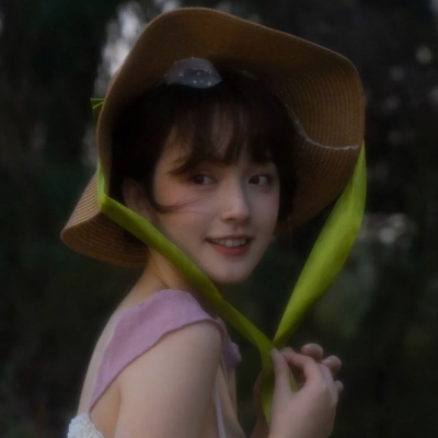 高清真人女孩头像(26张)