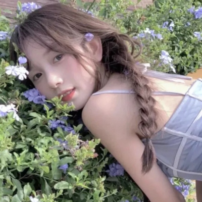 高清真人女孩头像(26张)