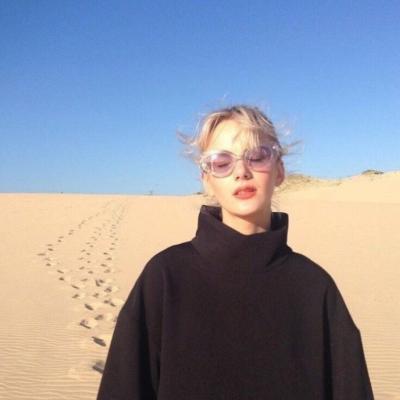 欧美特好看的微信头像(24张)