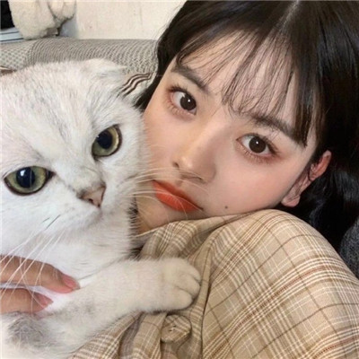 二零二零最火女生头像(24张)