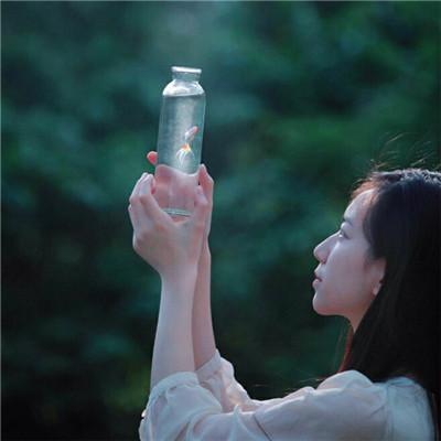 二零二三最火女生头像(精选24张)