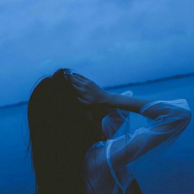 女头伤感孤独高清头像(精选24张)