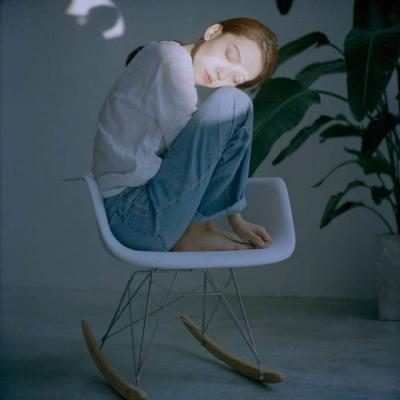 女头伤感孤独高清头像(精选24张)