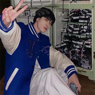 不易察觉情侣头像(24张)