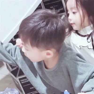 最火可爱萌娃情头(精选22张)