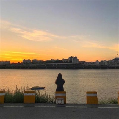 唯美风景情侣头像两张一组(精选18张)