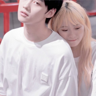 一左一右创意情侣头像(精选24张)