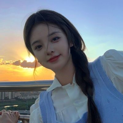 高清霸气最酷的2023女生头像图片(28张)