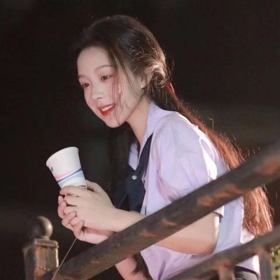 高清霸气最酷的2023女生头像图片(28张)