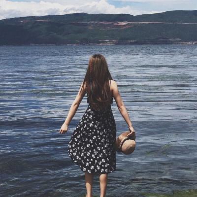 仙气飘飘的女生背影头像(精选22张)