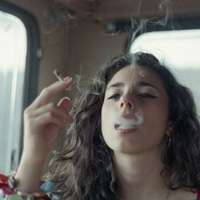 有一个女孩叼着烟的头像(精选22张)