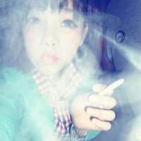 有一个女孩叼着烟的头像(精选22张)