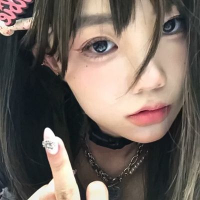 高冷清纯美女头像(精选24张)