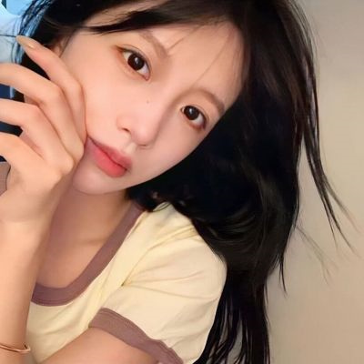 高清好看的微信女头真人ins风格图片(精选24张)