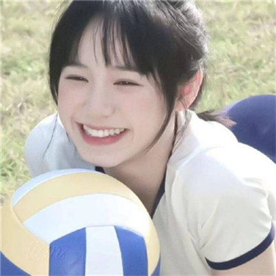 高清好看的微信女头真人ins风格图片(精选24张)