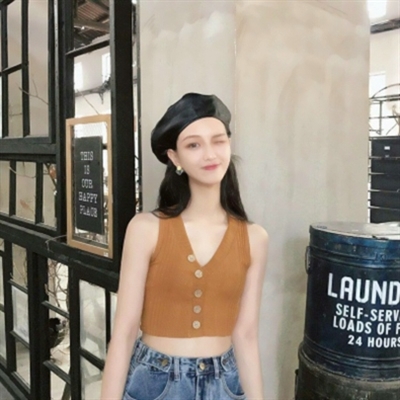 女生真人戴帽子头像(精选24张)