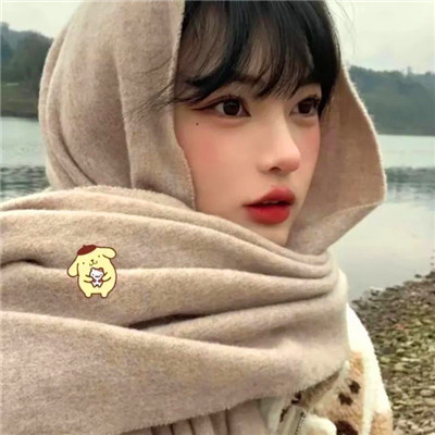 女生真人戴帽子头像(精选24张)