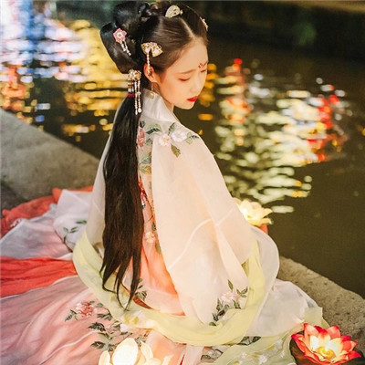 高清好看的古风头像真人版图片(精选24张)