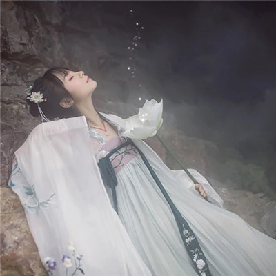 高清好看的古风头像真人版图片(精选24张)