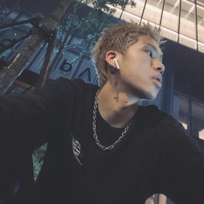 二零二一年男生头像(精选18张)