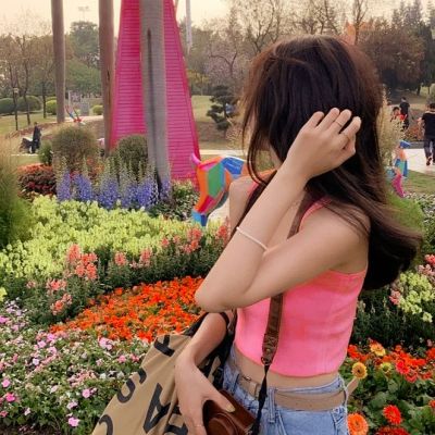 好看的女生图片头像(精选24张)