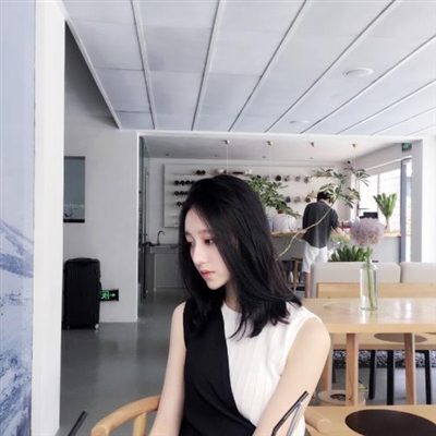 好看的女生图片头像(精选24张)